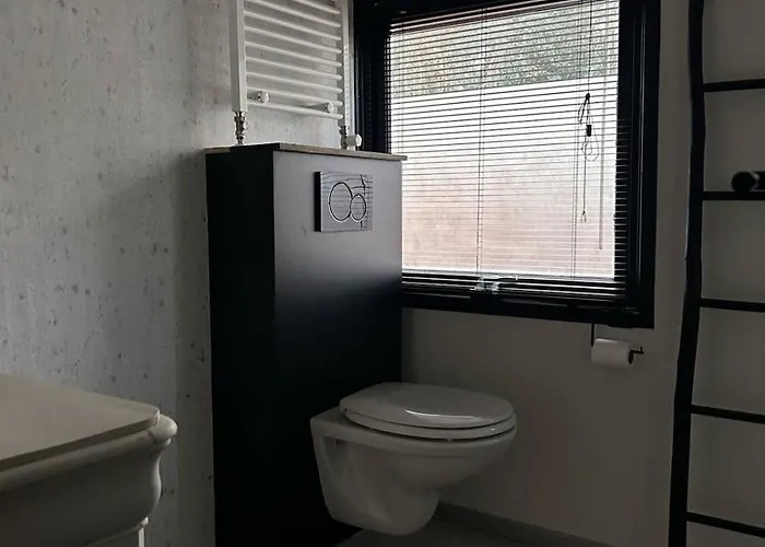 Spacious Two Bedroom Сasa de vacaciones Hattemerbroek